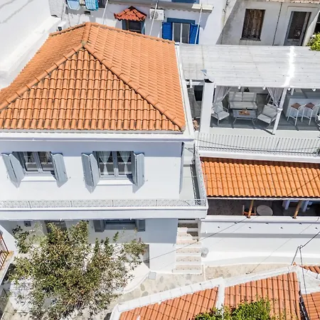 Cliffside Castro Town House * スコペロス